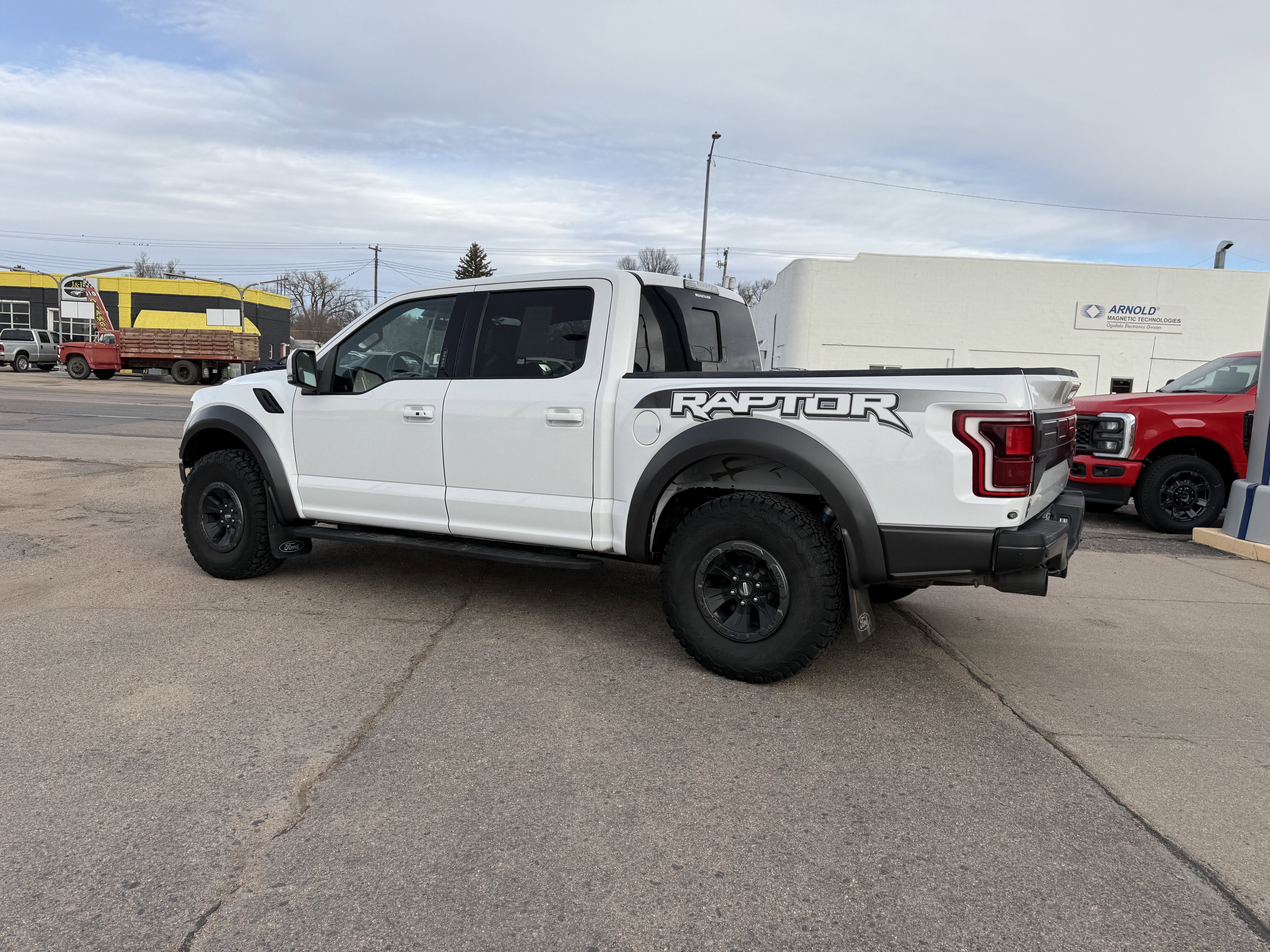 Certified 2017 Ford F150 Raptor w/ Equipment Group 802A Luxury image 9