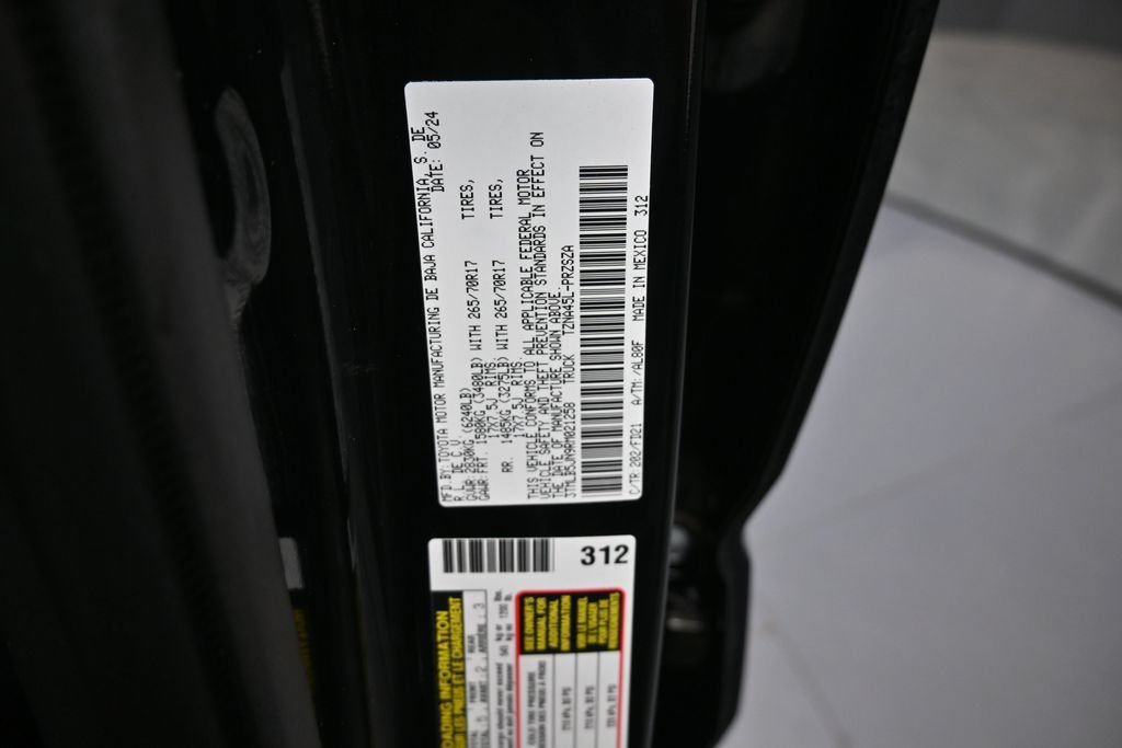Used 2024 Toyota Tacoma TRD Off-Road AWD/4WD image 18