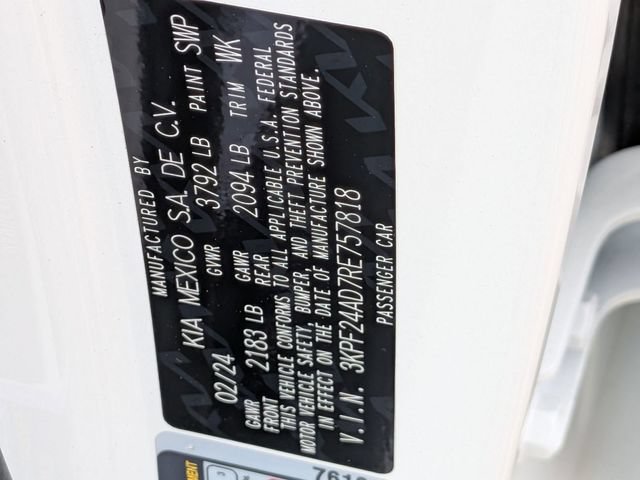 Used 2024 Kia Forte LXS FWD image 31