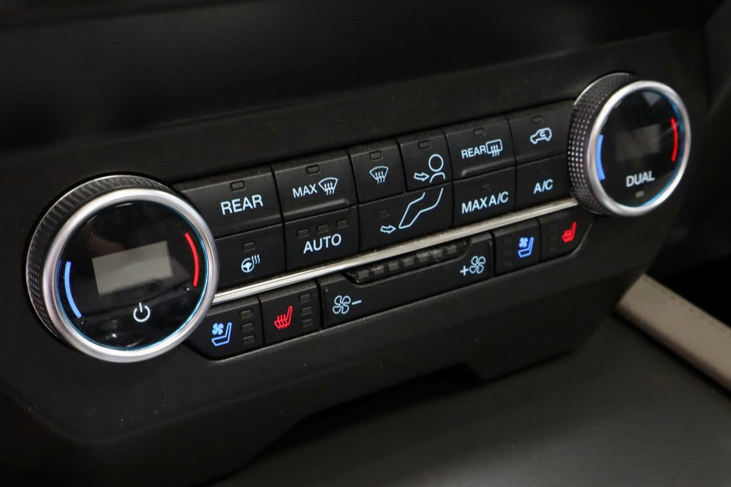 Certified 2020 Ford Expedition Max XLT w/ Equipment Group 202A AWD/4WD image 33