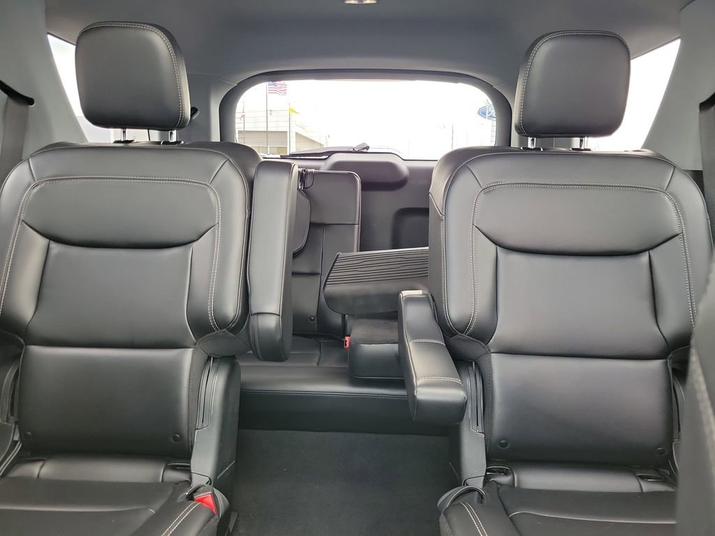 Certified 2022 Ford Explorer XLT w/ Equipment Group 202A AWD/4WD image 17