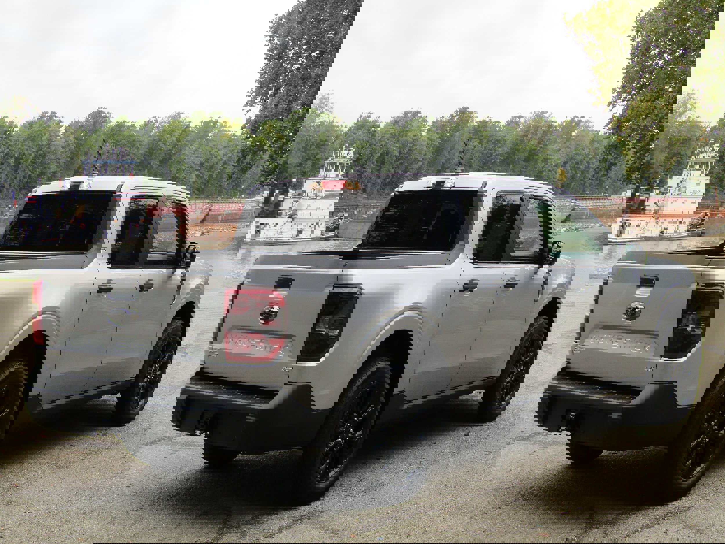 Certified 2024 Ford Maverick XLT w/ XLT Luxury Package image 5