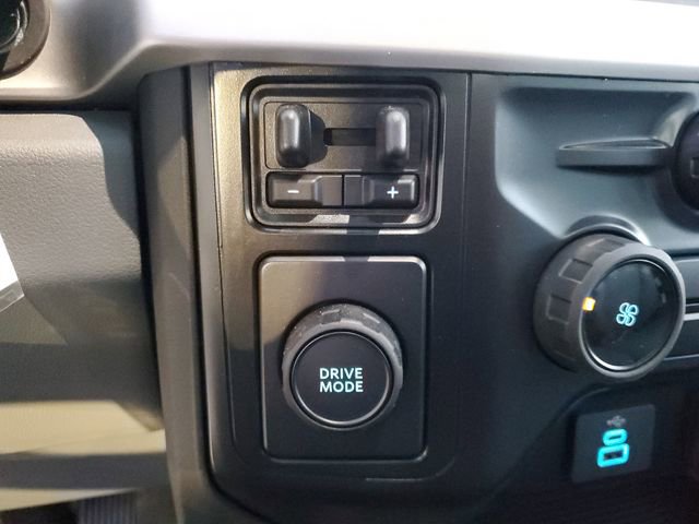 Certified 2024 Ford F550 2WD Regular Cab Super Duty image 24