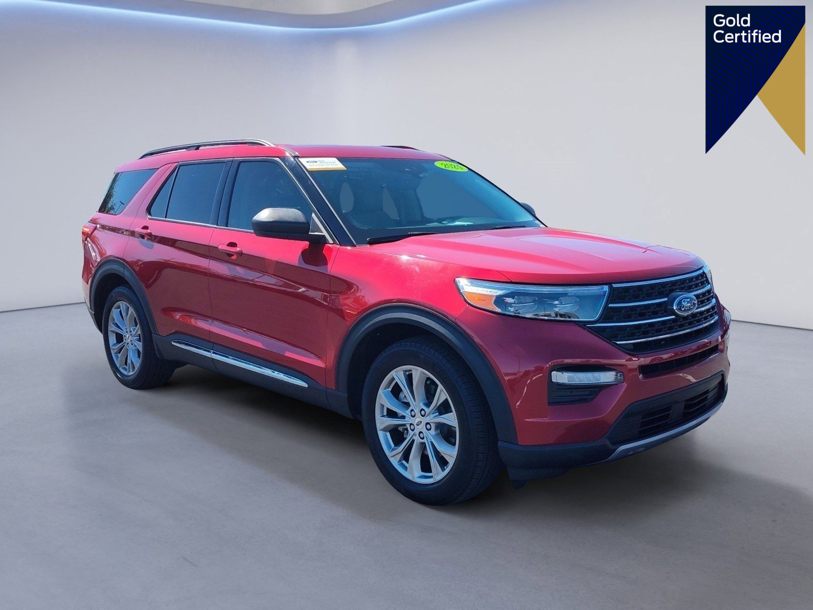 Certified 2024 Ford Explorer XLT w/ Equipment Group 202A