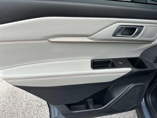 Certified 2025 Ford Explorer Active w/ Active Comfort Package image 22