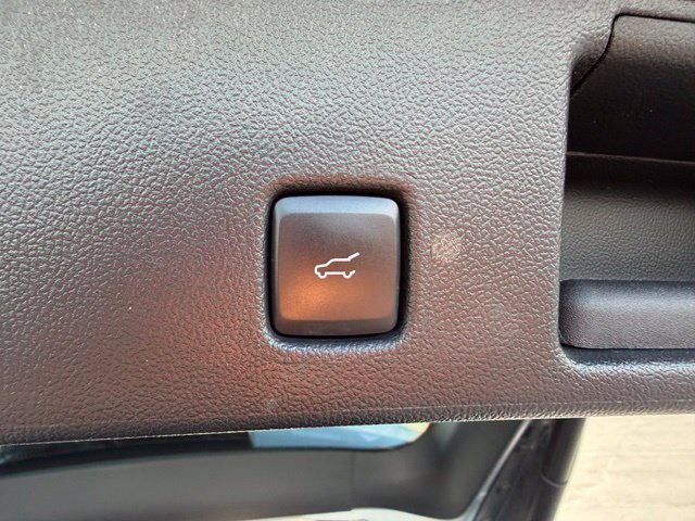 Certified 2022 Ford Escape SEL w/ Technology Package AWD/4WD image 32