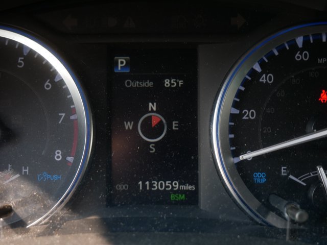 Used 2019 Toyota Highlander XLE AWD/4WD image 29