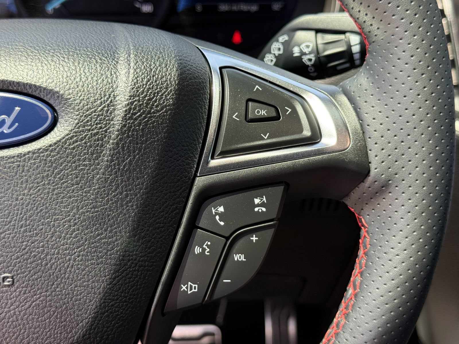 Certified 2024 Ford Edge ST-Line AWD/4WD image 35