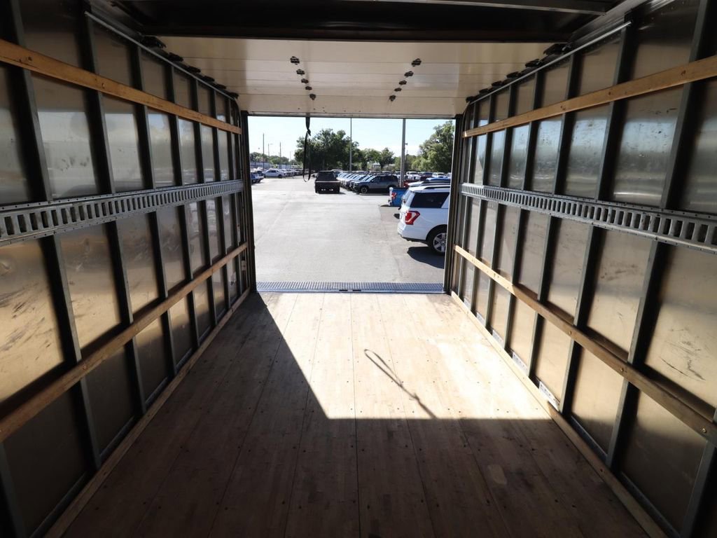 Certified 2024 Ford E-450 and Econoline 450 Super Duty w/ Power Windows & Locks Group image 18