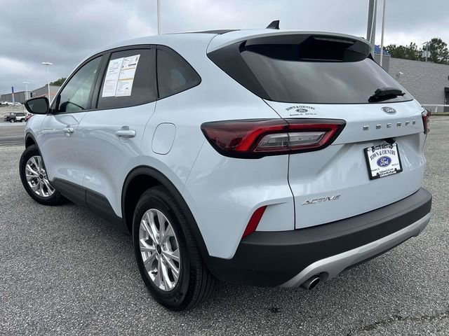 Certified 2025 Ford Escape Active image 3