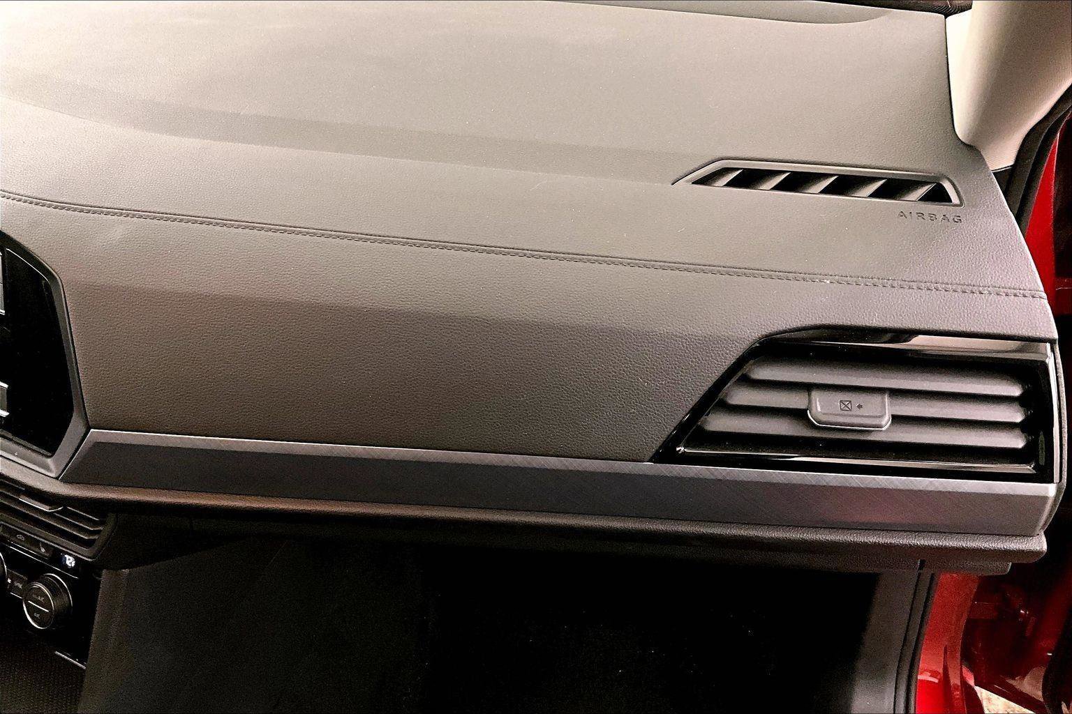 Used 2022 Volkswagen Jetta SE image 15