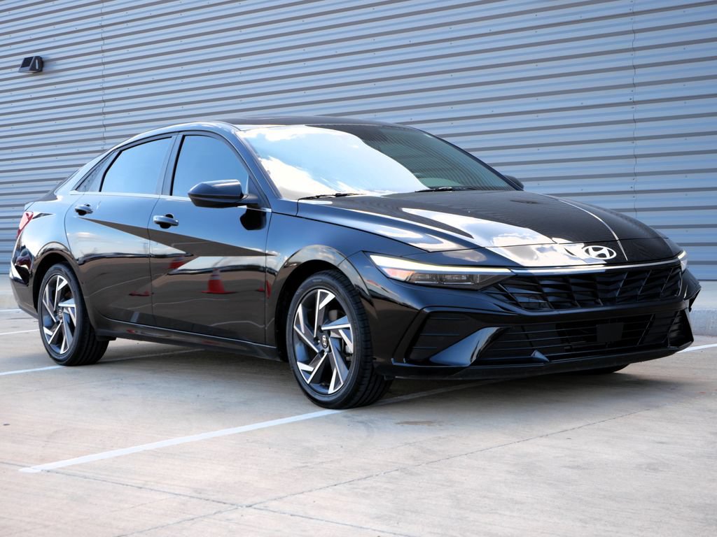 Used 2025 Hyundai Elantra SEL