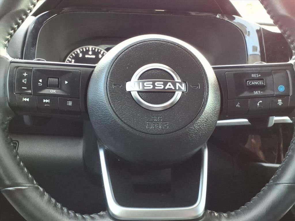 Used 2025 Nissan Pathfinder SV image 23