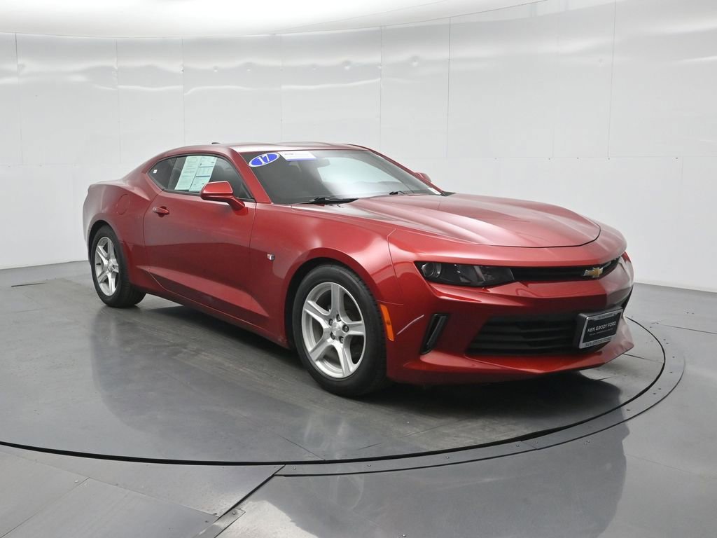 Used 2017 Chevrolet Camaro LT image 9