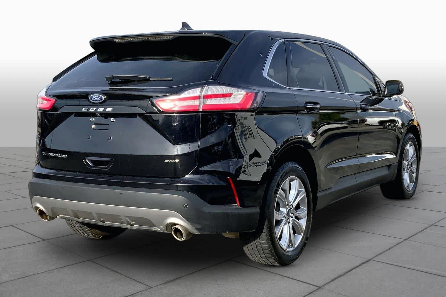 Certified 2022 Ford Edge Titanium AWD/4WD image 4
