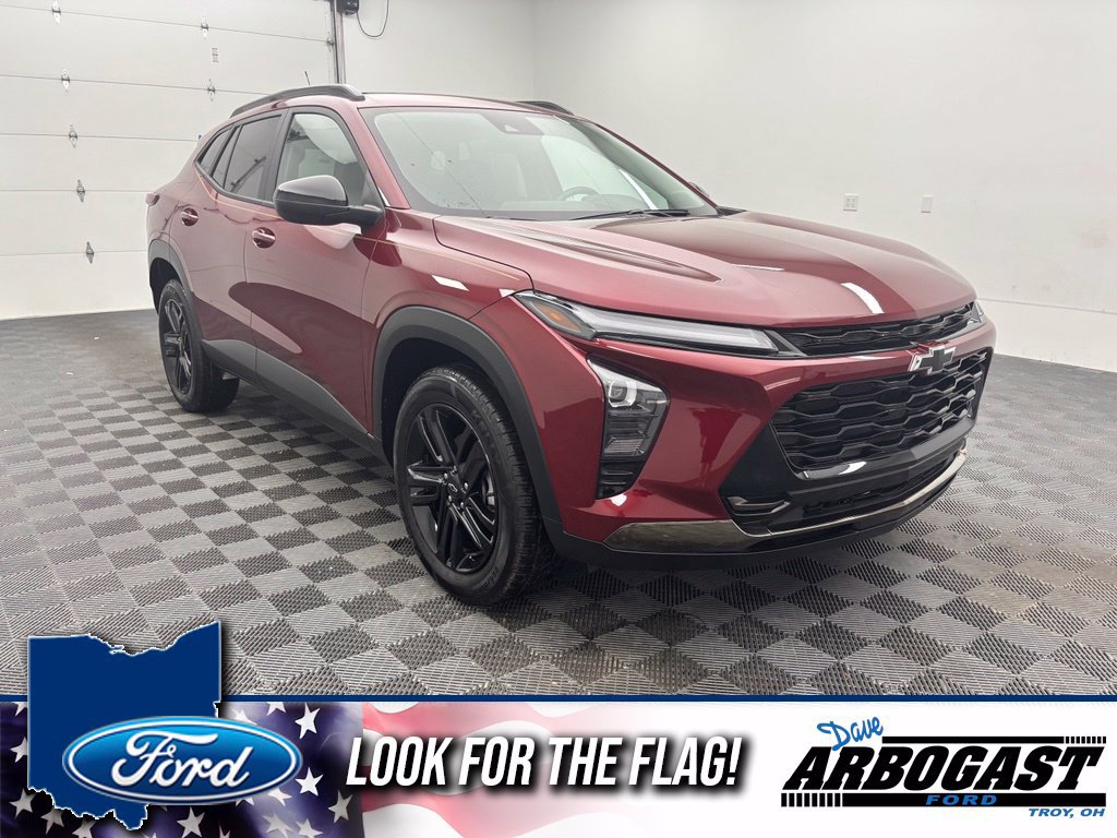 Used 2024 Chevrolet Trax ACTIV w/ Driver Confidence Package FWD image 1