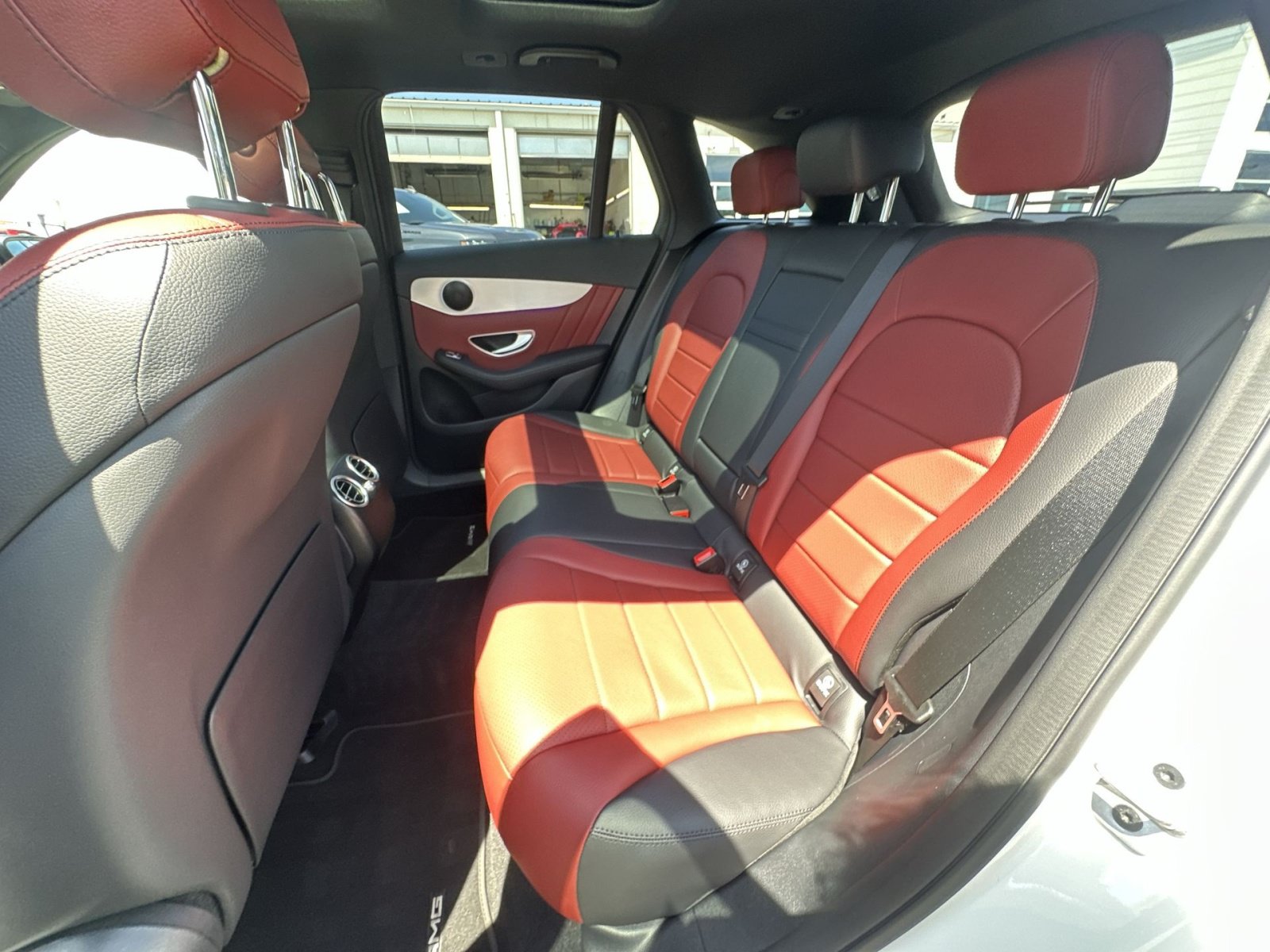 Used 2022 Mercedes-Benz GLC 300 4MATIC image 32
