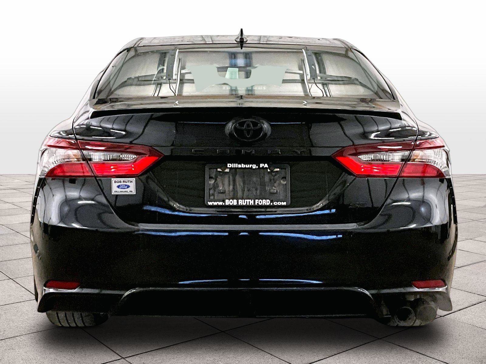 Used 2023 Toyota Camry SE FWD image 4