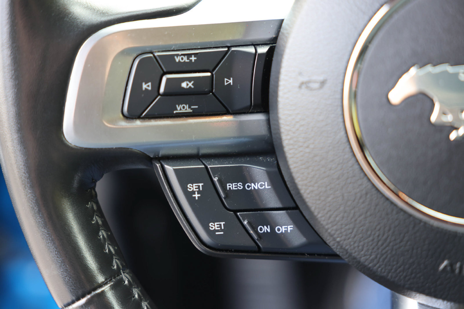 Certified 2019 Ford Mustang GT w/ Black Accent Package RWD image 19