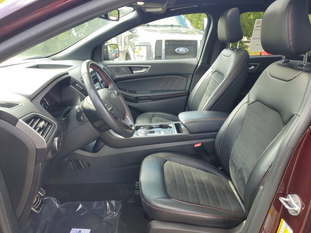 Certified 2024 Ford Edge ST-Line AWD/4WD image 11