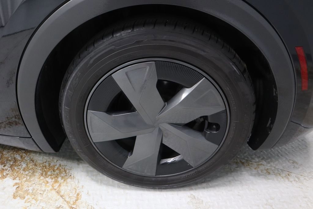 Used 2024 Toyota Prius LE image 18