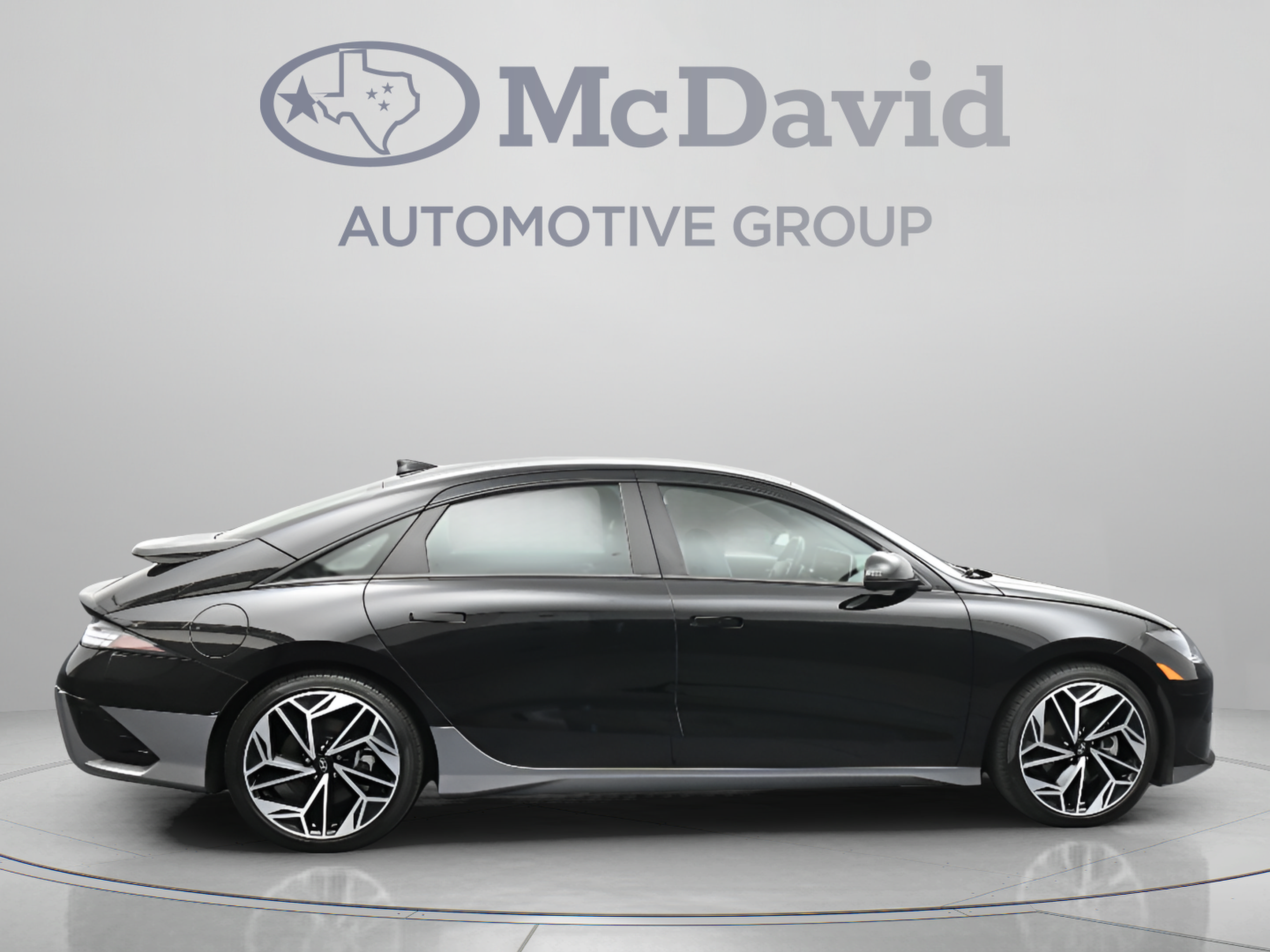 Used 2024 Hyundai Ioniq 6 SEL AWD/4WD image 9