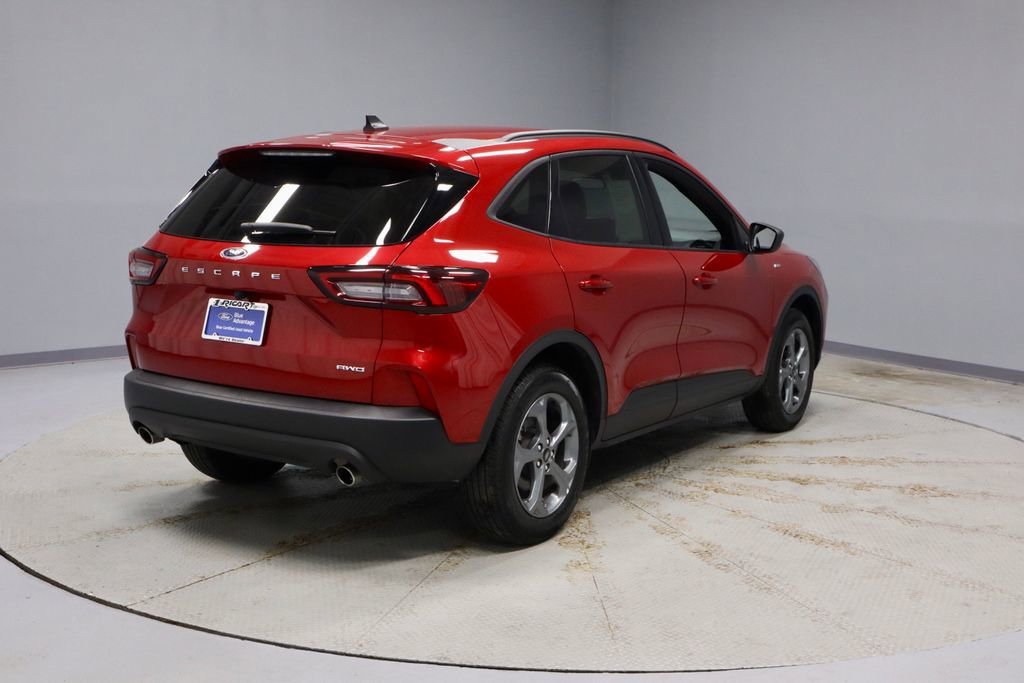 Certified 2025 Ford Escape ST-Line AWD/4WD image 10
