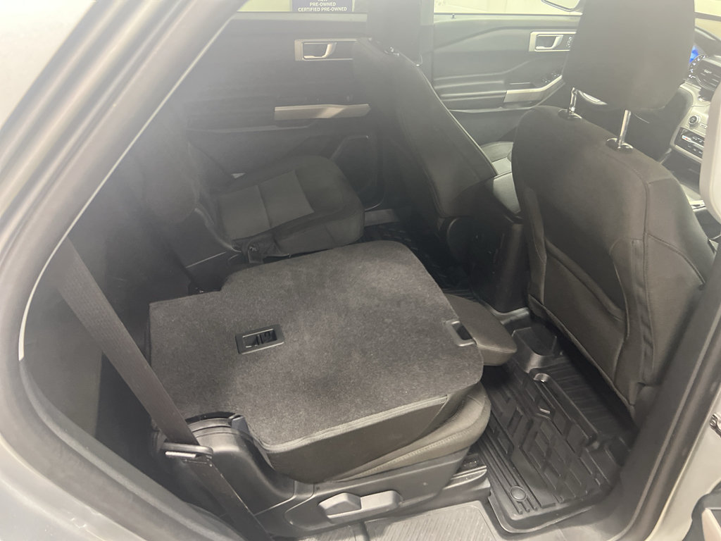 Certified 2024 Ford Explorer XLT RWD image 21