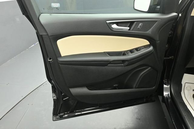 Certified 2024 Ford Edge SE w/ Black Appearance Package AWD/4WD image 19