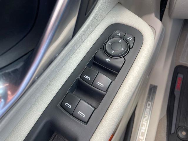 Used 2020 GMC Terrain Denali w/ Denali Premium Package AWD/4WD image 25