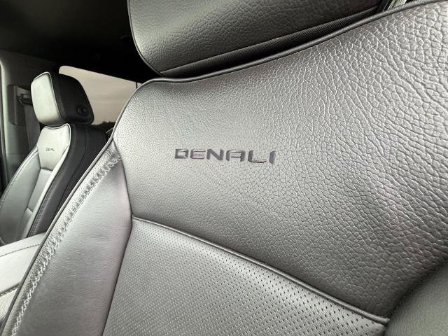 Used 2025 GMC Yukon Denali AWD/4WD image 28