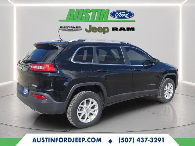 Used 2017 Jeep Cherokee Latitude image 8