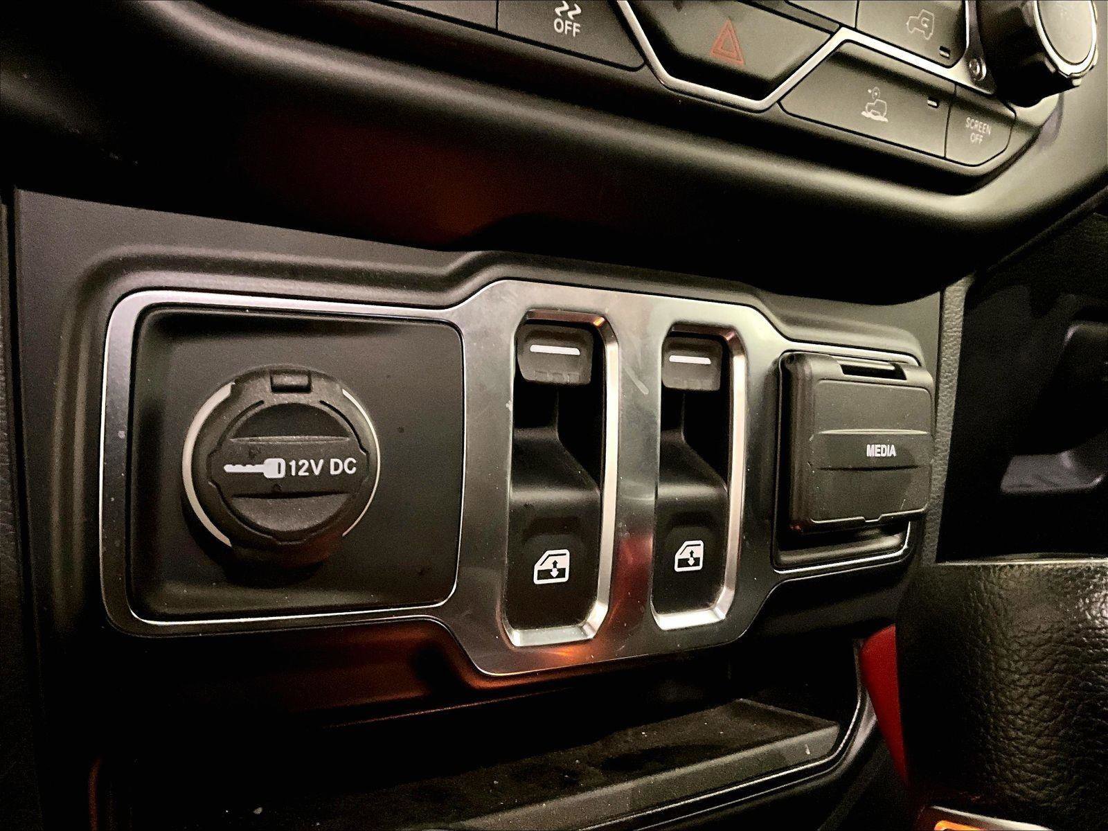 Used 2021 Jeep Wrangler Sport AWD/4WD image 30