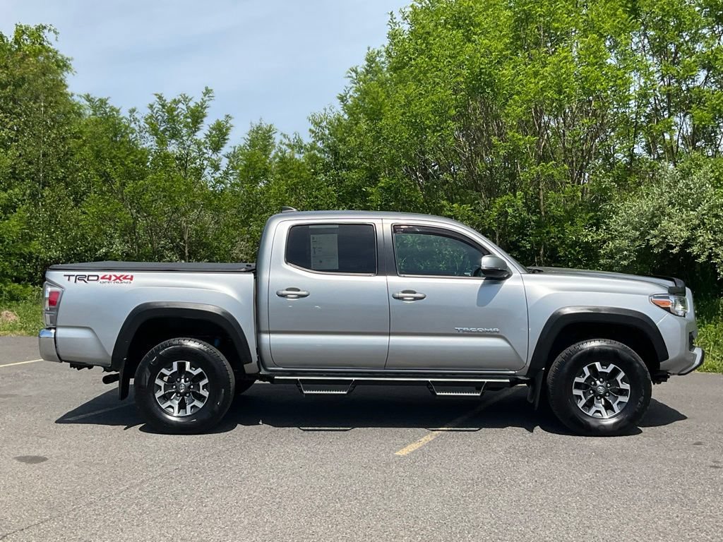 Used 2022 Toyota Tacoma TRD Off-Road AWD/4WD image 27