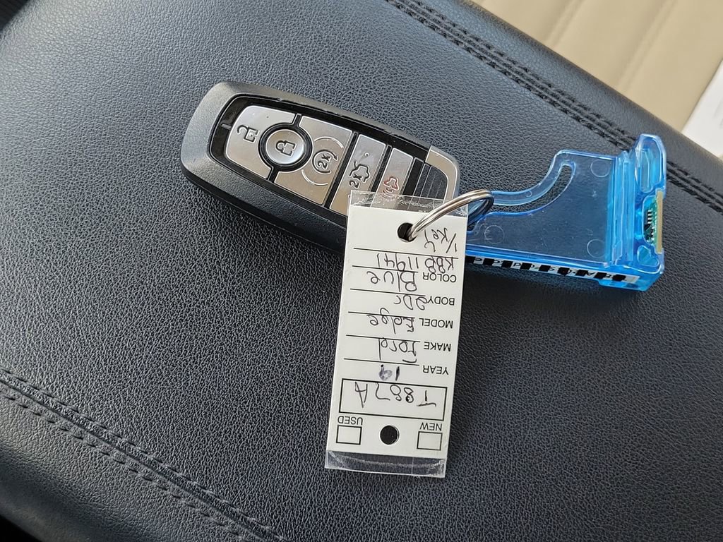 Certified 2019 Ford Edge SEL w/ Equipment Group 201A image 34