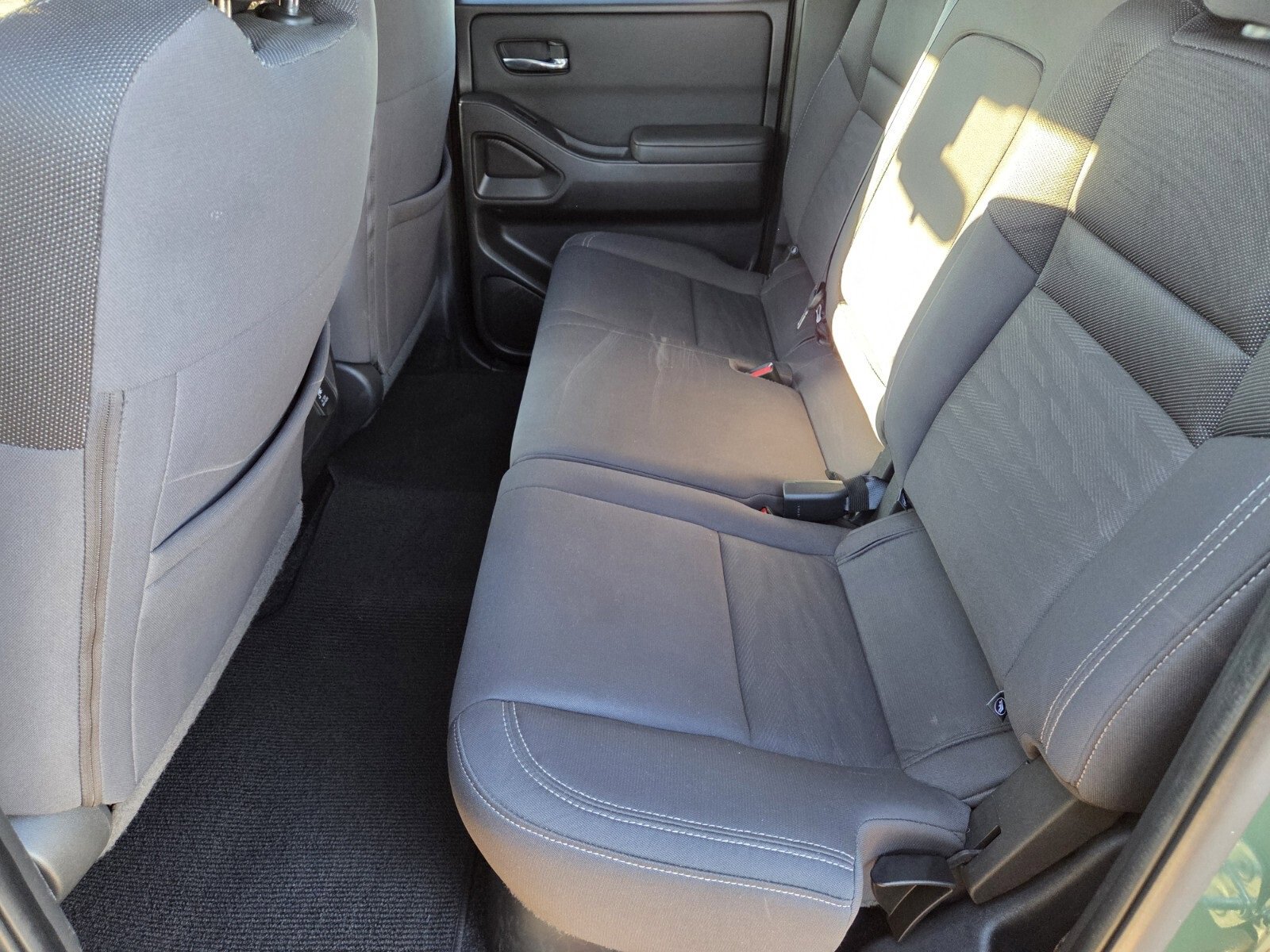 Used 2022 Nissan Frontier SV image 11