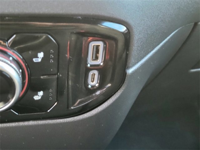 Used 2023 GMC Sierra 1500 Elevation image 28