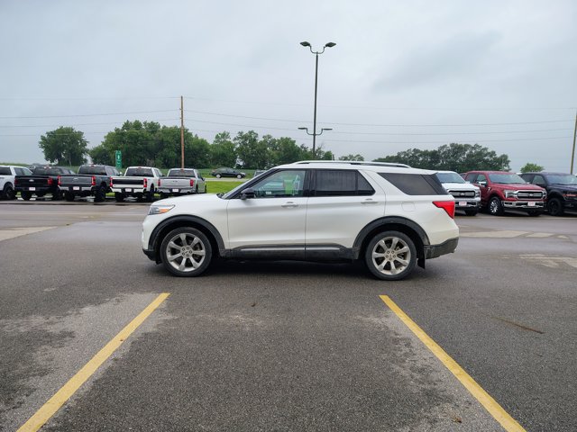 Certified 2020 Ford Explorer Platinum w/ Premium Technology Package AWD/4WD image 5