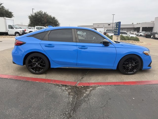 Used 2023 Honda Civic Sport image 2