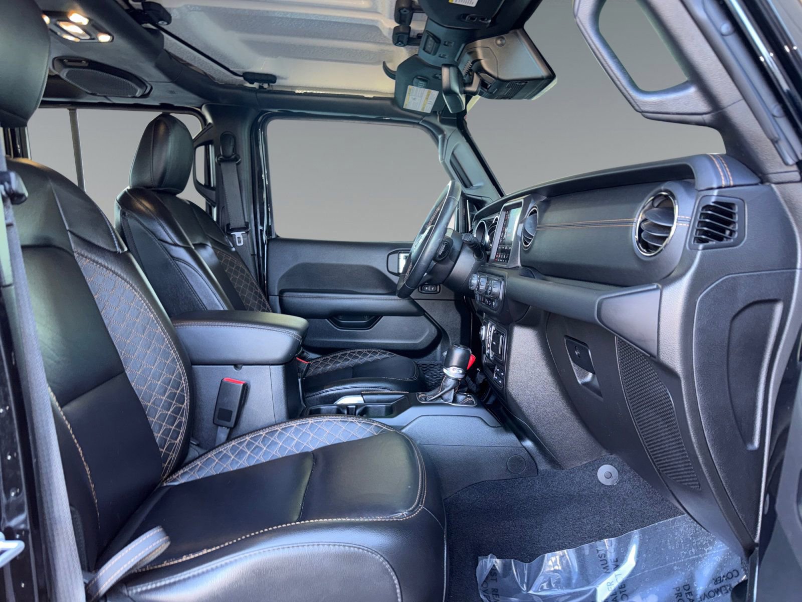 Used 2020 Jeep Wrangler Unlimited Sahara AWD/4WD image 21