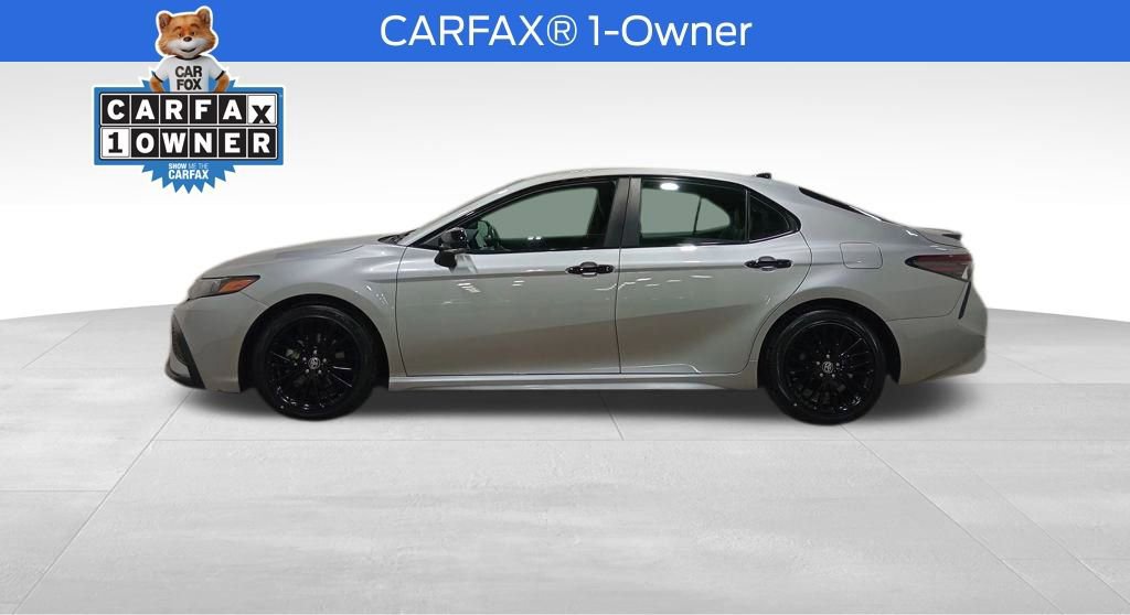 Used 2022 Toyota Camry SE image 6