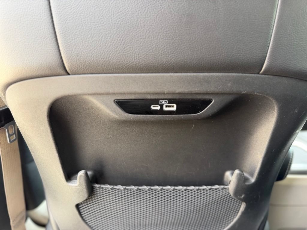 Used 2022 Chrysler Pacifica Touring-L FWD image 38