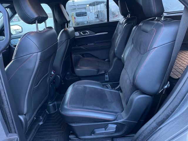 Certified 2025 Ford Explorer ST image 22