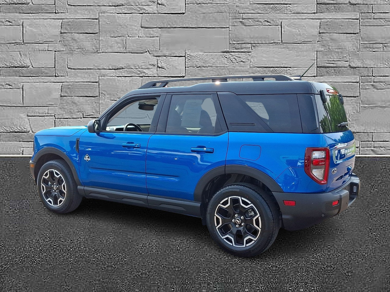 Certified 2025 Ford Bronco Sport Outer Banks AWD/4WD image 7