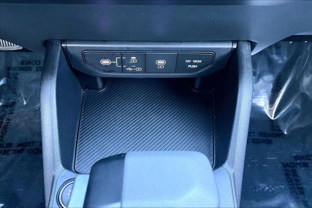 Used 2025 Kia K4 LXS image 31