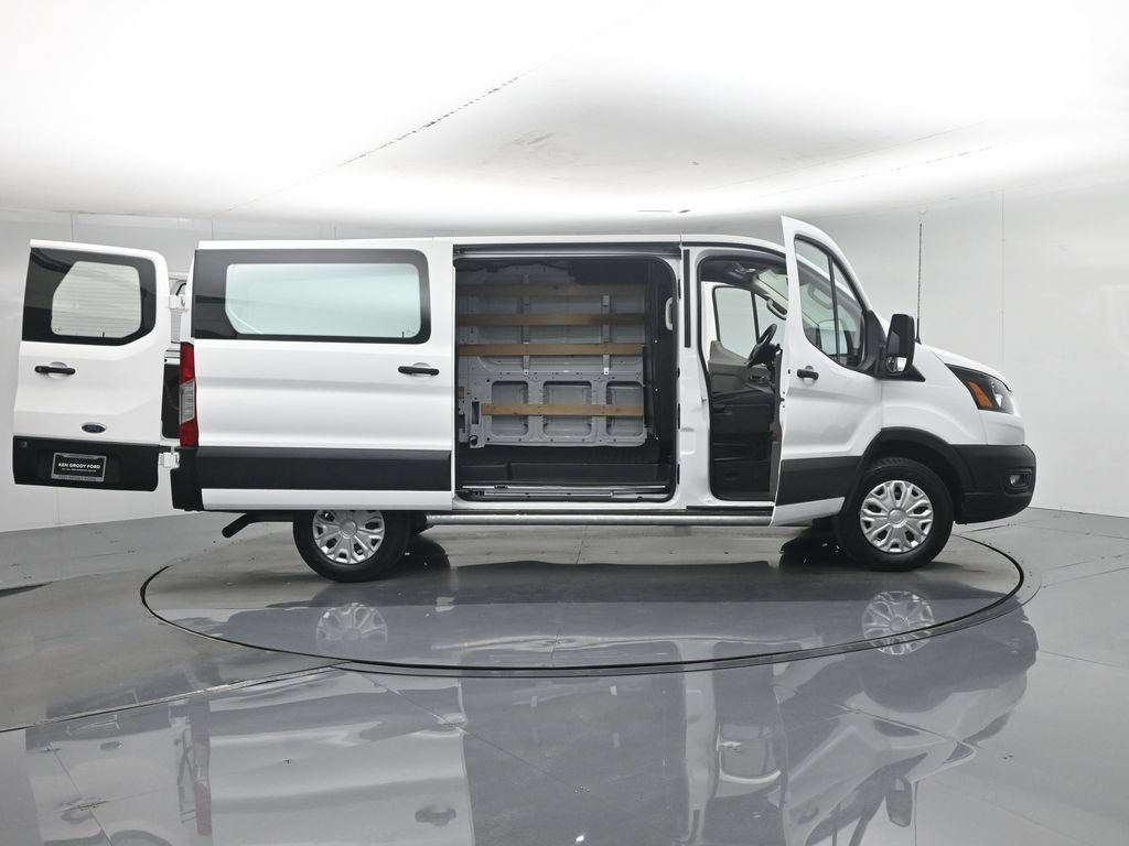 Certified 2025 Ford Transit 250 Low Roof w/ Exterior Upgrade Package RWD image 4