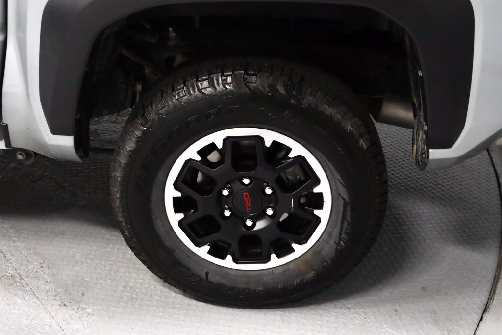 Used 2025 Toyota Tacoma TRD Off-Road AWD/4WD image 18