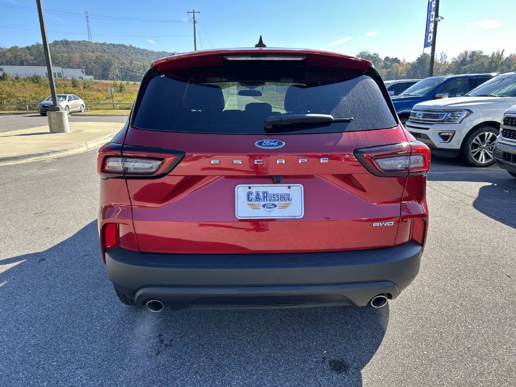 Certified 2025 Ford Escape ST-Line Select AWD/4WD image 4