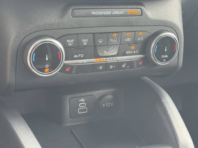 Certified 2025 Ford Escape ST-Line Select AWD/4WD image 30