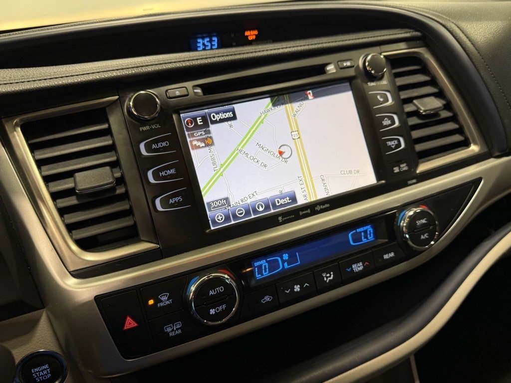 Used 2019 Toyota Highlander XLE image 20